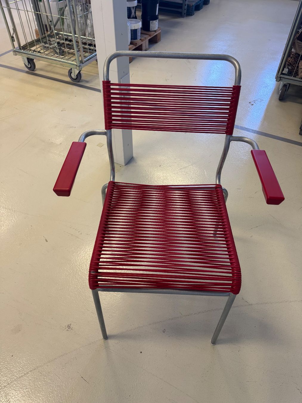 Schaffner Tische: Schaffner Gartentisch rot mit 4 Spaghetti Schaffner Stühlen – Neu (gemäss Beschreibung) aus Zuchwil von Bluejay79 7