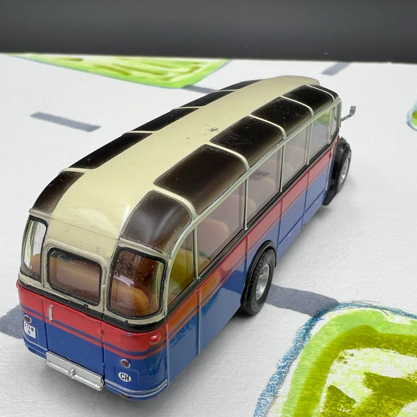 Modellini d'auto: Saurer L4 CT2D Ticino Bus Vitrinenmodell – Usato da Häusernmoos venduto da adlerfedern 5