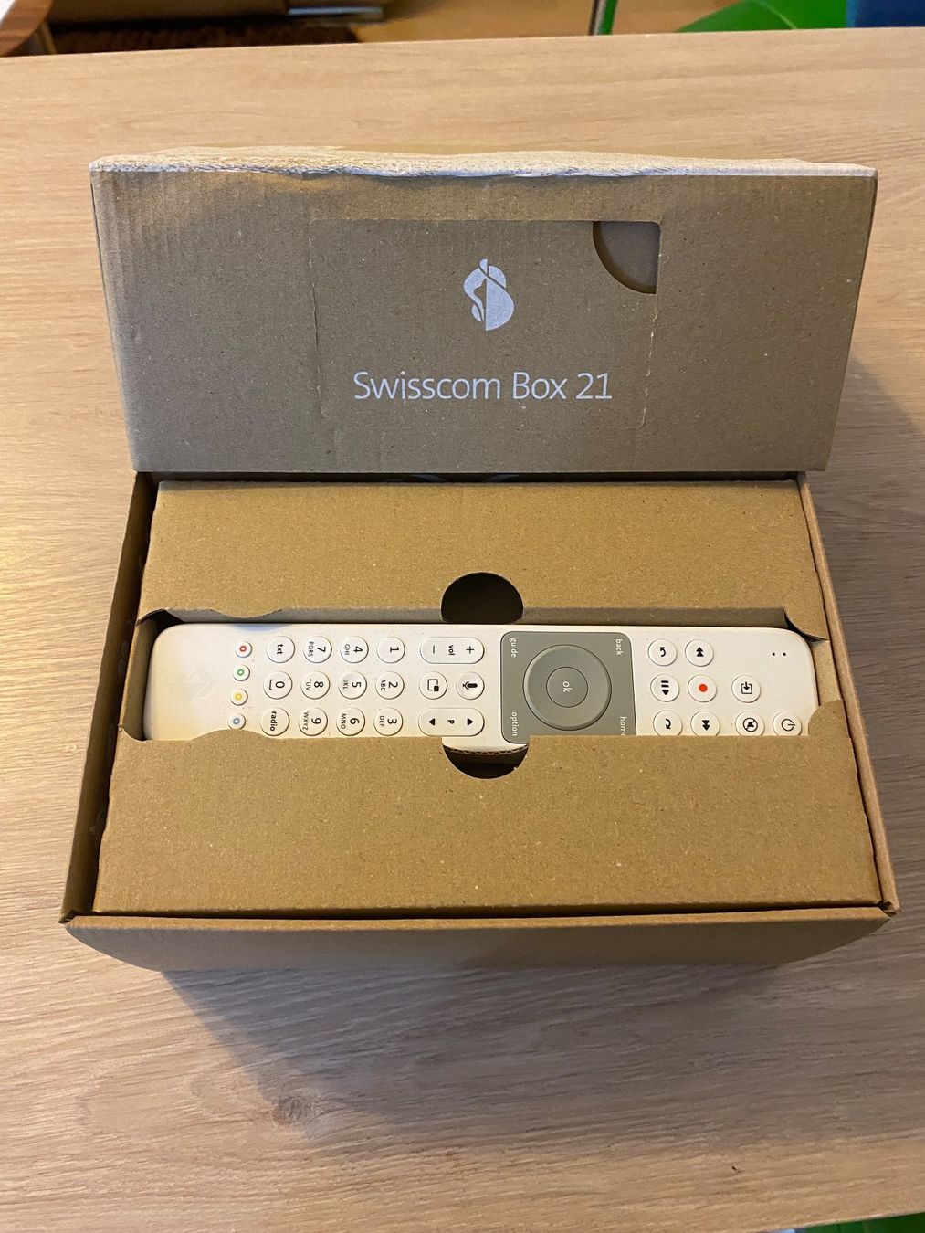 Swisscom Modems & Router: SWISSCOM Internet-Box 4 & Box 21 – Neu und originalverpackt aus St. Gallen von  4