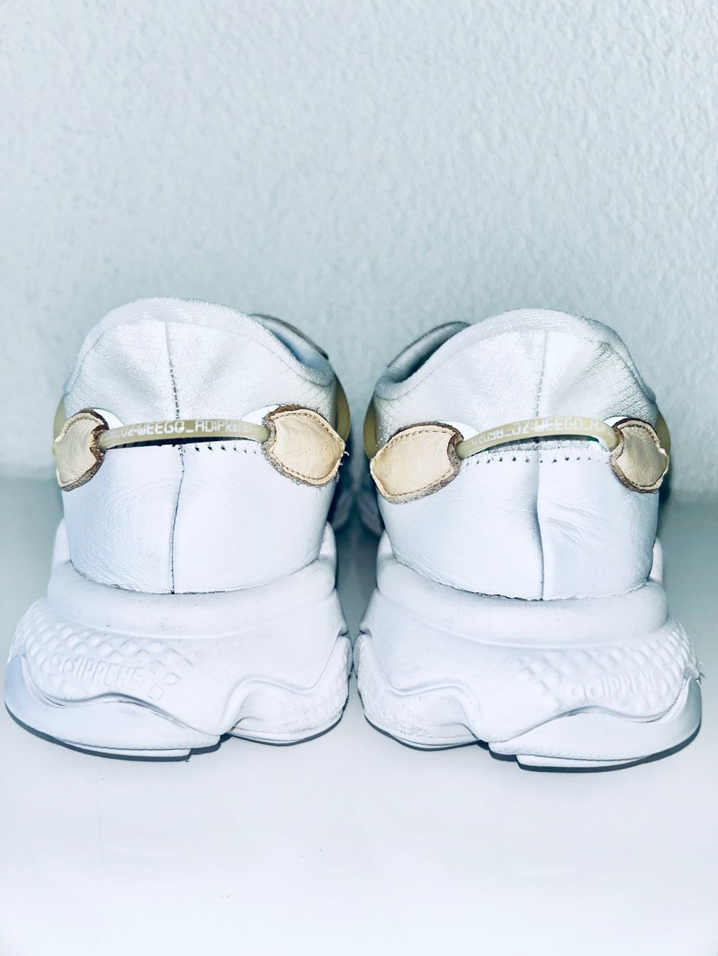 Adidas Scarpe da uomo: Adidas Ozweego sneakers 40.5 White/Pulse Mint/Sand Strata – Usato da Kilchberg ZH venduto da malibubeach 7