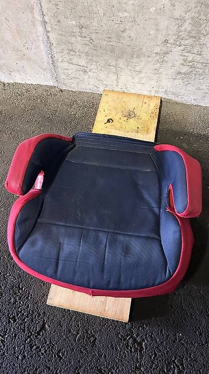Seggiolini per auto: Sitzerhöhung – Usato da Mels venduto da Reto8887