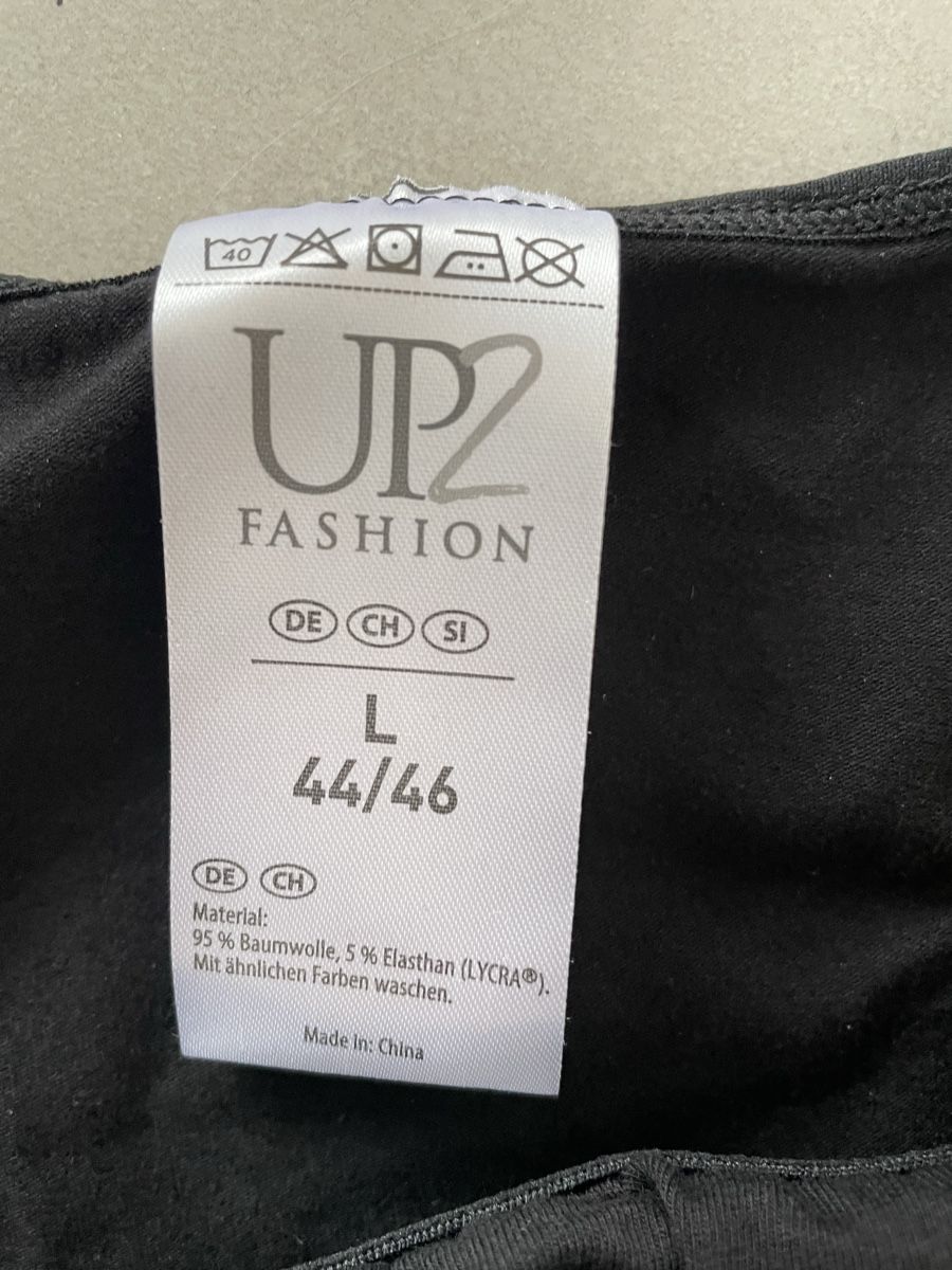 Top: Top originalverpackt Gr 44/46 – Nuovo e nell'imballaggio originale da Rüti ZH venduto da kar_xx9l 4