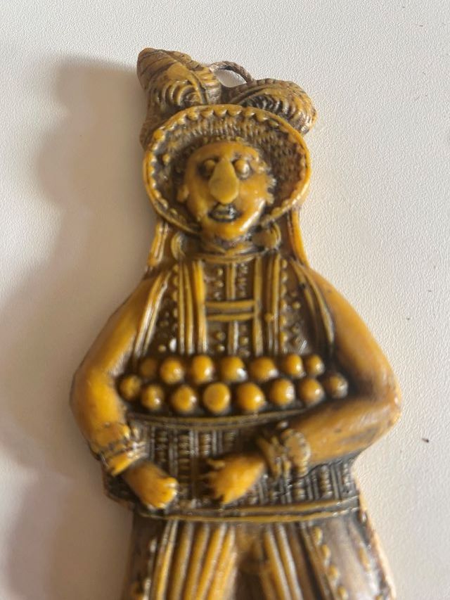 Statuette: Altes Wachsbild, Bauer mit Trachtenanzug – Usato da Diessenhofen venduto da Albin00 2