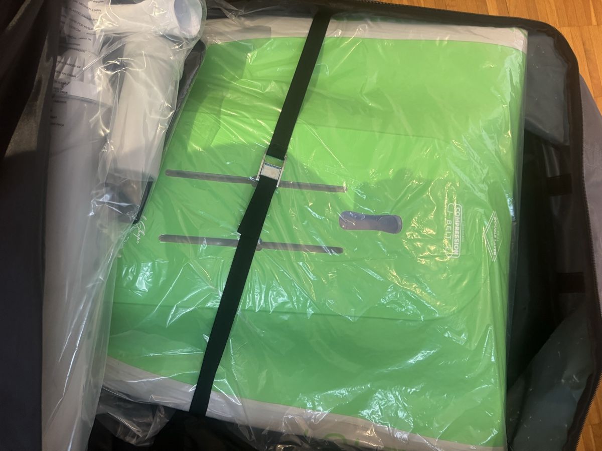 Indiana Tavole da surf e di nuoto: Indiana board gonfiabile wingfoil – Nuovo e nell'imballaggio originale da pregassona venduto da dan_pbb9 2