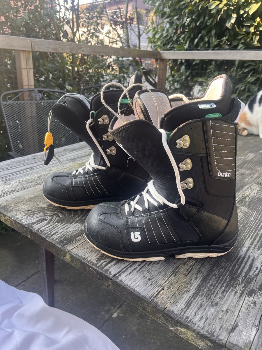 Burton Scarpe da uomo: Burton Snowboardschuhe – Usato da Landschlacht venduto da sibio