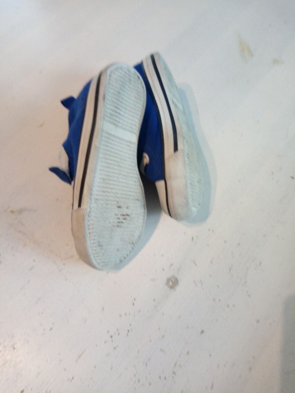 Chaussures garçon: Chucks Blau Grösse 26 – D'occasion à Beckenried par Havacola 5