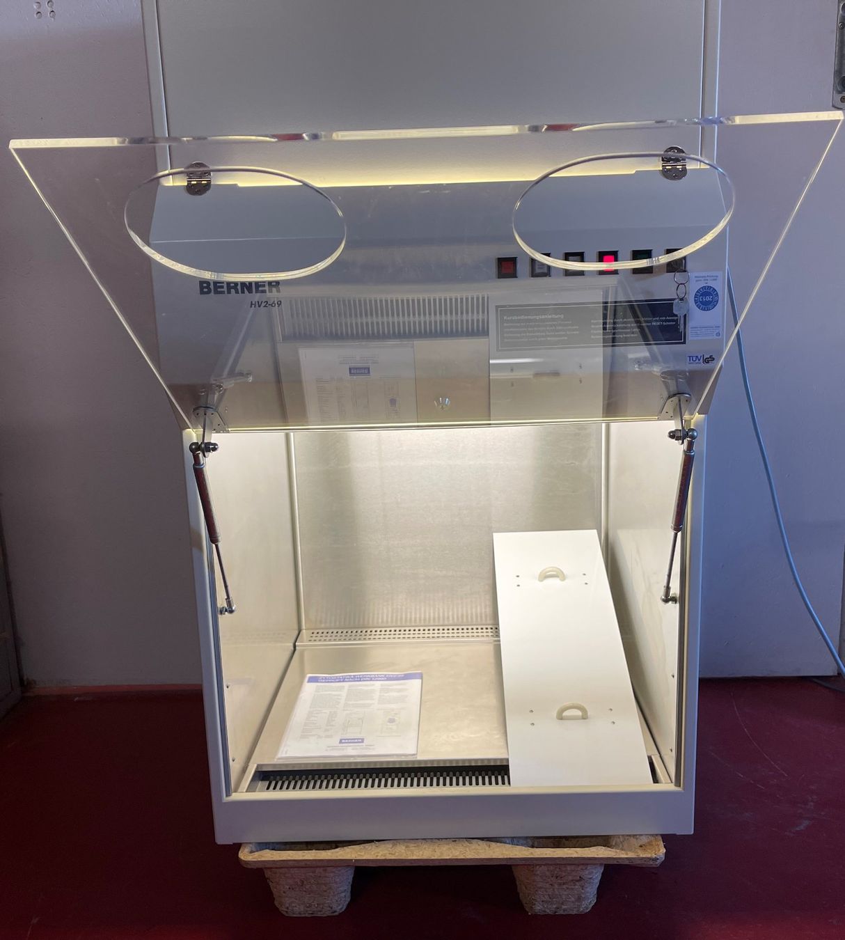 Accessori da laboratorio: Berner HV-69 – Usato da Niederdorf venduto da LeptonAG_Labor 3