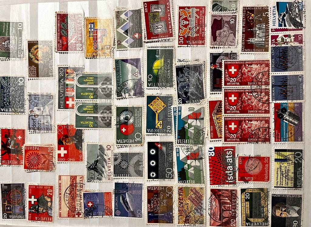 Tous les timbres: Briefmarken – D'occasion à Mönchaltorf par hol_jm5h