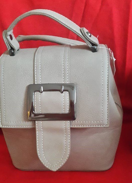 Zaini: petit Sac a dos – Nuovo (secondo la descrizione) da Renens VD venduto da cla_7zv5 4
