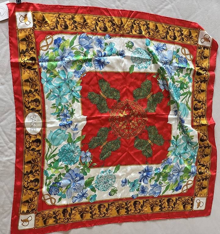 Foulard & Sciarpe: Seidenfoulard Basile – Usato da Pfungen venduto da Chris12345678