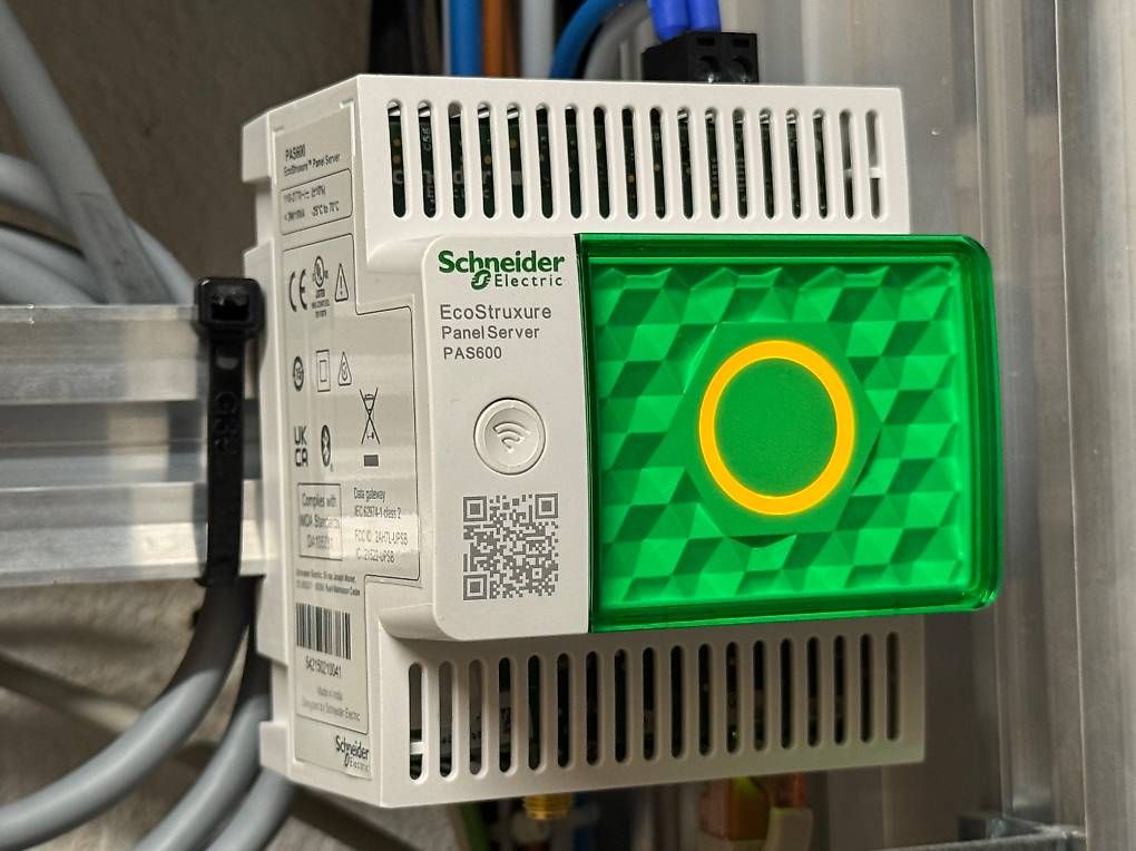 Schneider Componenti elettronici: Schneider Electric EcoStruxure Panel Server PAS600 – Usato da Wohlenschwil venduto da Snowbound