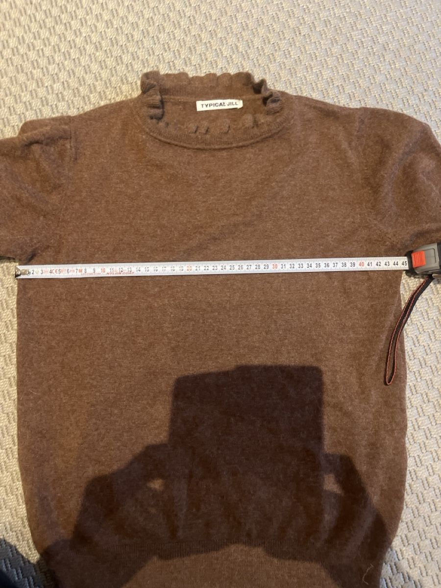 Maglioni & Felpe: Typical Jill Pullover, mit Rüschenkragen,  S – Usato da Solothurn venduto da Bobesch08 4