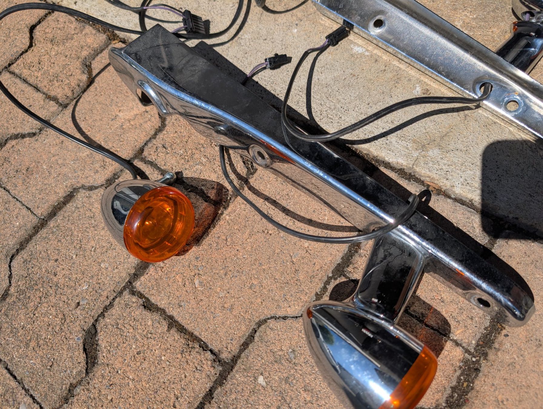 Harley-Davidson Alle Motorradersatzteile: Harley Davidson Original Blinker Bullet – Gebraucht aus Gebenstorf von and_v55x 3