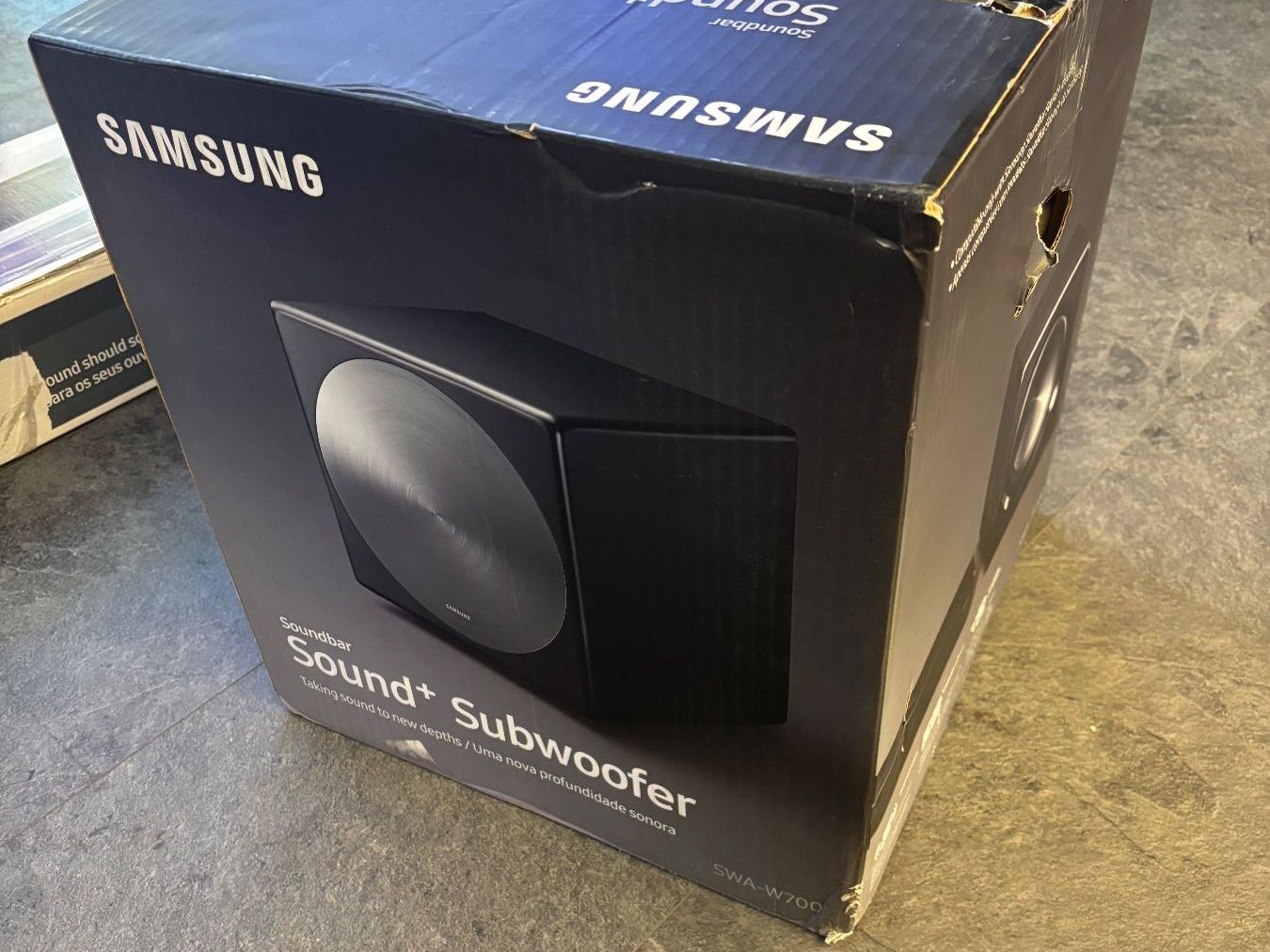 Samsung Heimkino: Barre de son Samsung avec caisson de basse sans fil – Neu und originalverpackt aus Crans-Montana von TaniaCretton 7