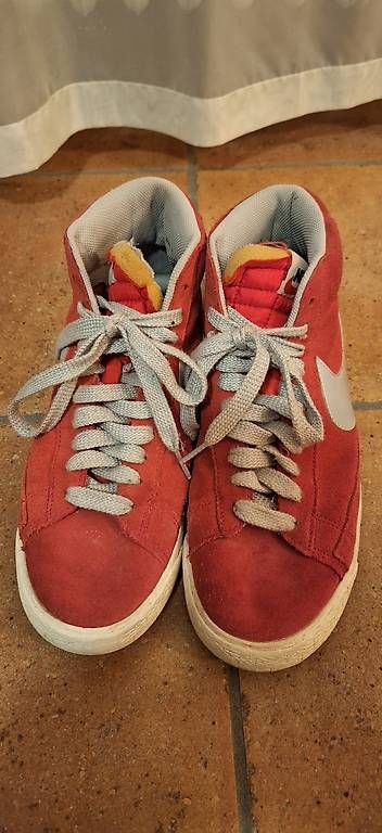 Scarpe da uomo: Nike Sneaker hoch rot - grau grösse 40 – Usato da Kölliken venduto da minimeee 2