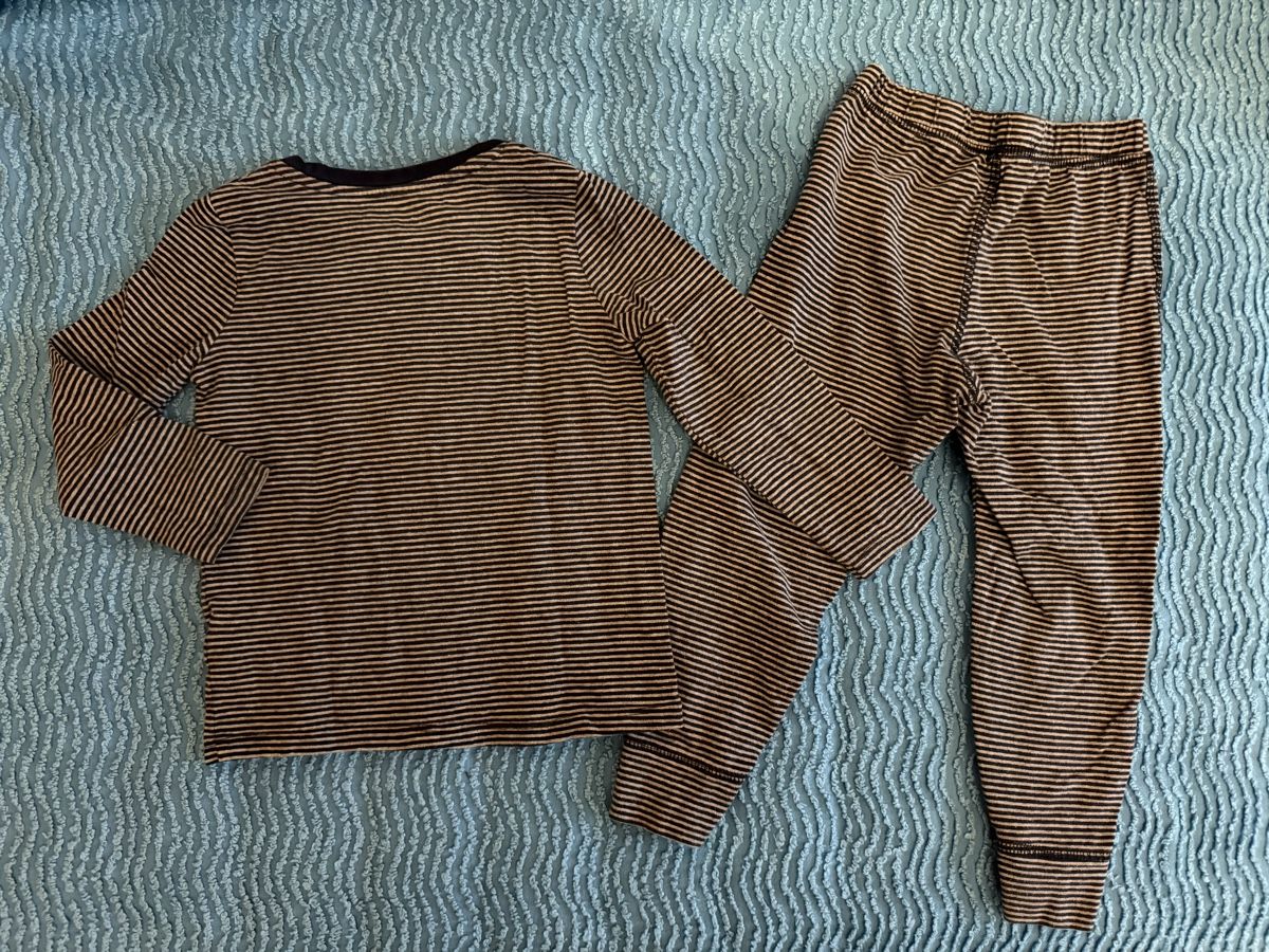 Pyjamas & Ähnliches: Pyjama en coton (4ans) – Gebraucht aus Les Avanchets von GG_ 1