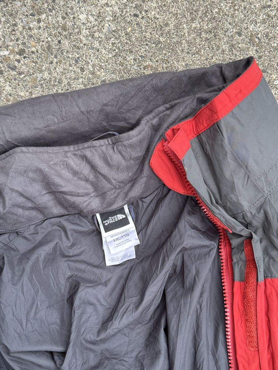 North Face Giacche: The North Face Gorpcore HyVent Jacket Red Black XXL – Usato da Effretikon venduto da syrrrrre 4
