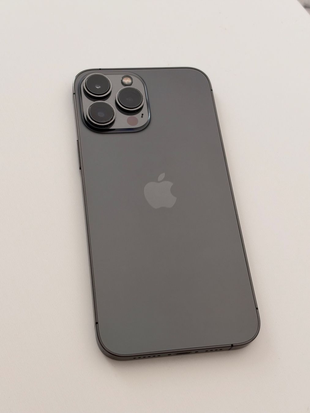 Apple Portables: iPhone 13 Pro Max Graphite 256GB – D'occasion à Höri par dimada14 1