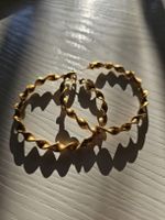 Grosse gedrehte ZARA Creolen in Gold