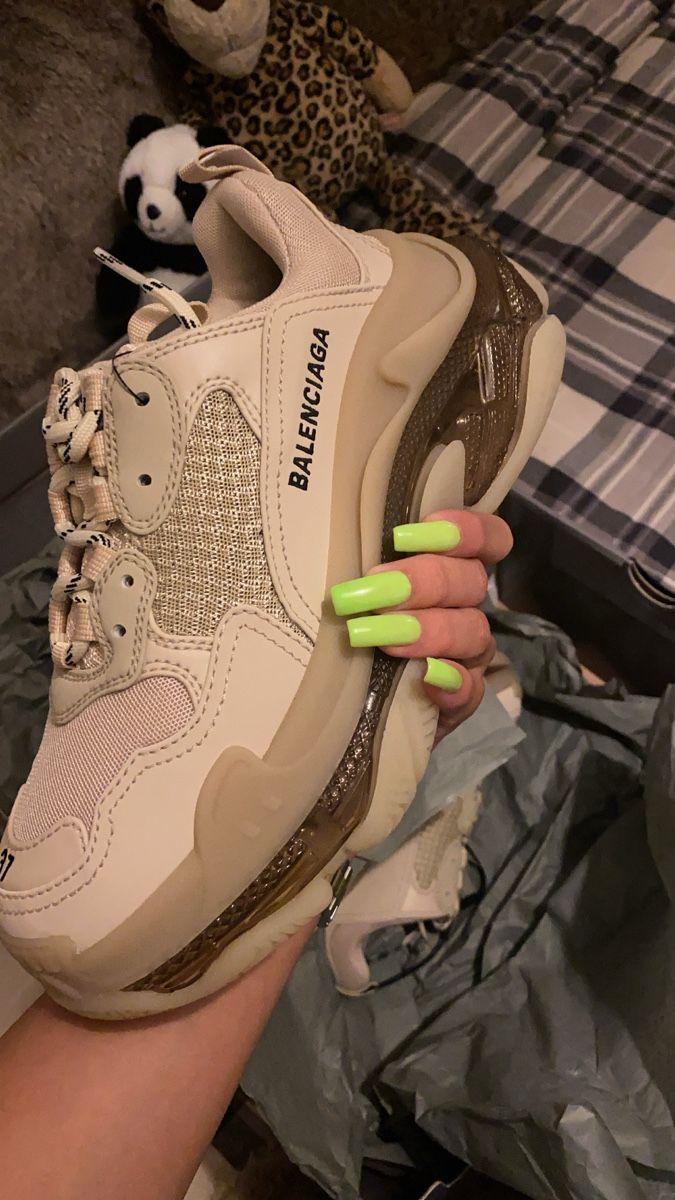 Balenciaga Scarpe da donna: Balenciaga triple S 37 utilisées 2 fois – Nuovo (secondo la descrizione) da Genève venduto da van_yjj2 2