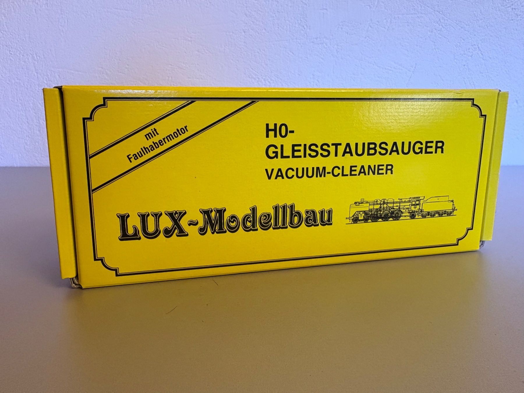 Lux-Modellbau Modelleisenbahnen: LUX H0-Gleisstaubsauger – Gebraucht aus Stäfa von chris_c638 1