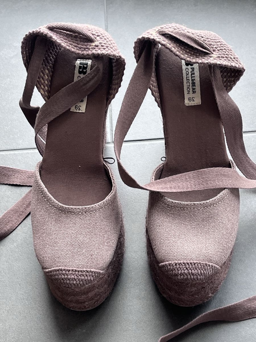 Pull&Bear Scarpe da donna: Pull & Bear Espadrilles Keilabsatz Grösse 39 guter Zustand – Nuovo (secondo la descrizione) da St. Gallen venduto da Foxy-Magpie 1