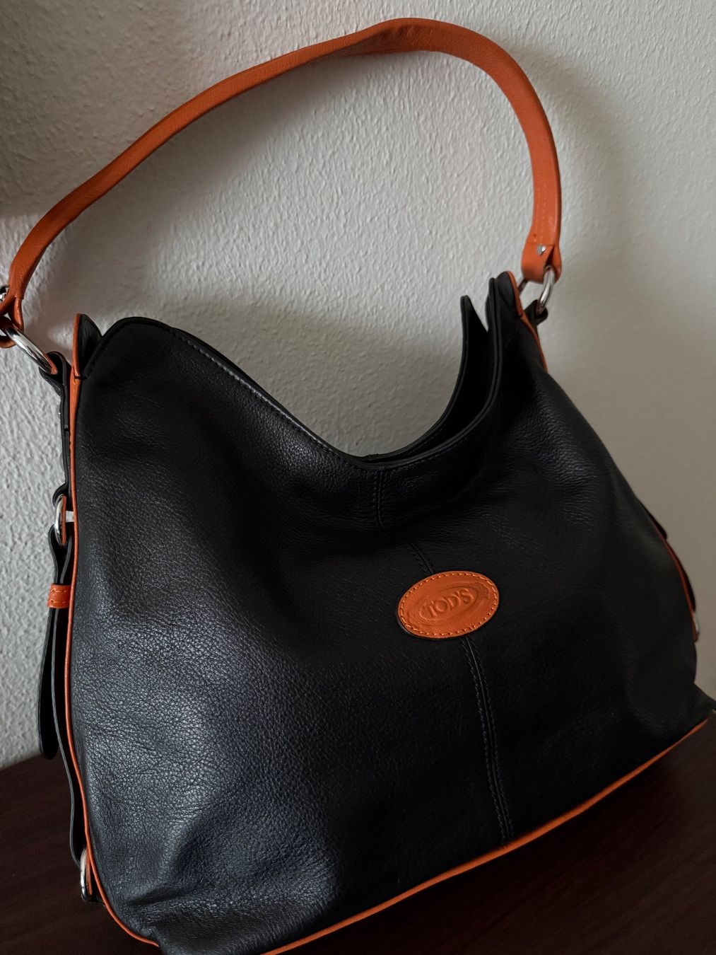 Tod'S Borse da donna: TOD’S LEATHER SHOULDER BAG – Nuovo (secondo la descrizione) da Zollikon venduto da ces-chic