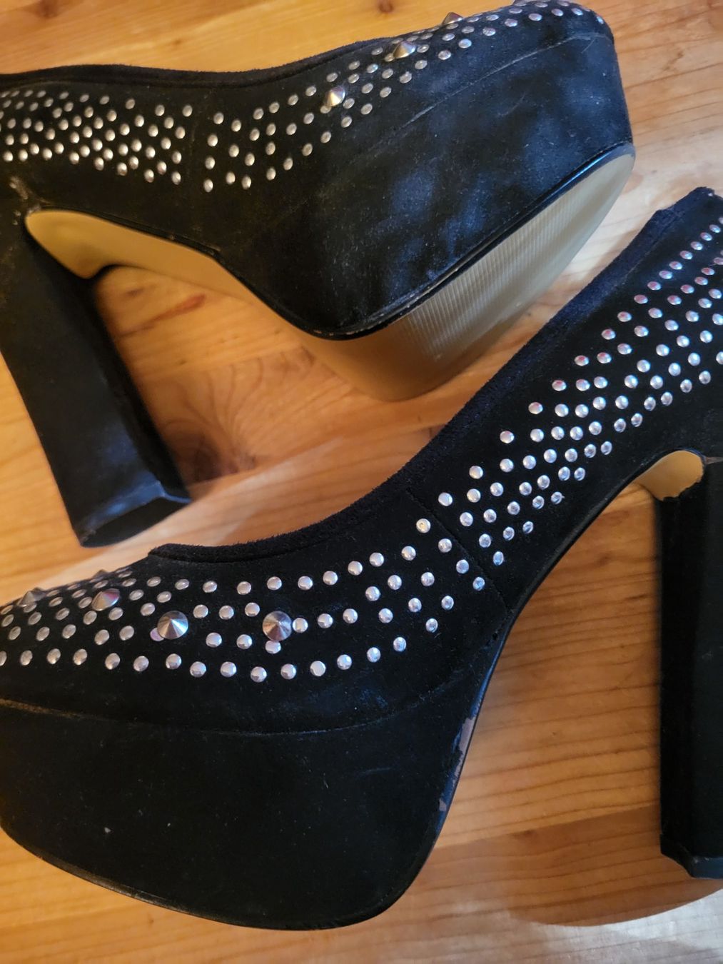 Scarpe da donna: Schwarze Highheels von Bata, Gr.38 – Nuovo (secondo la descrizione) da Guggisberg venduto da Aegertenlehn 6