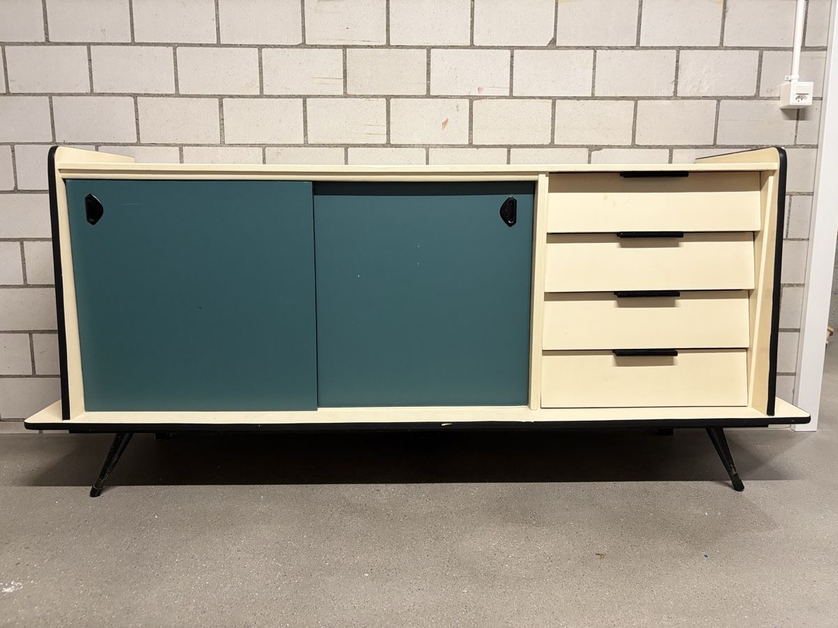 Cassettiere: Vintage Sideboard mit Schiebetüren & Schubladen – Usato da Meggen venduto da Anjsch1990