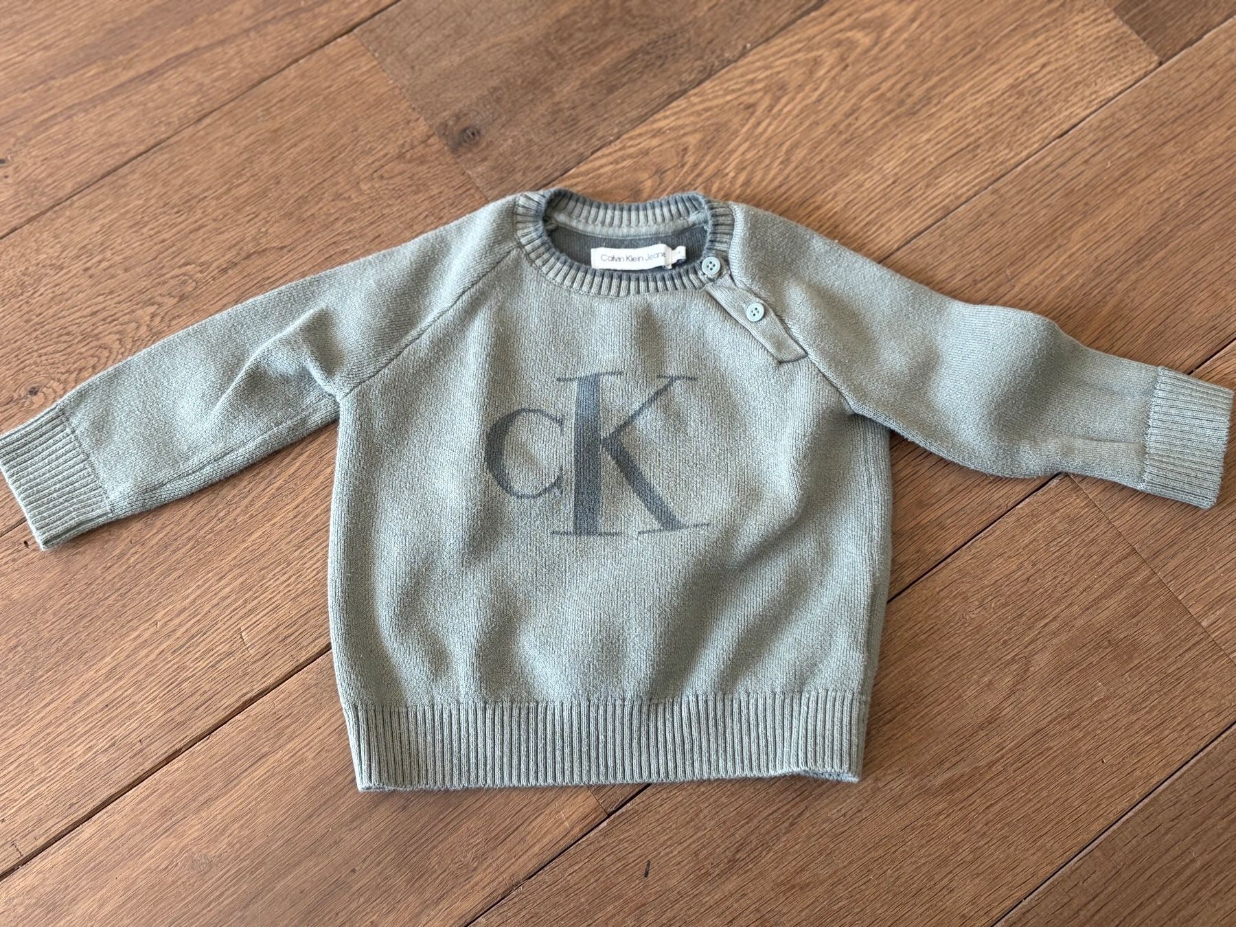 Calvin Klein Pullover & Sweatshirts: Kinderpullover von Calvin Klein (Grösse 74) – Gebraucht aus Münsingen von Eevita