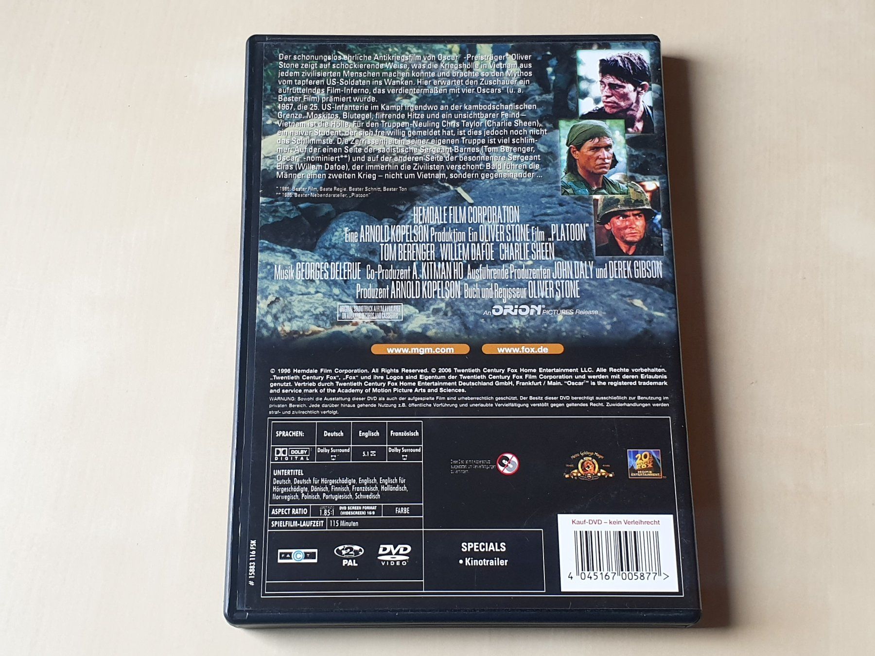 Tous les DVDs: Platoon – D'occasion à Stansstad par collectorsshop 1
