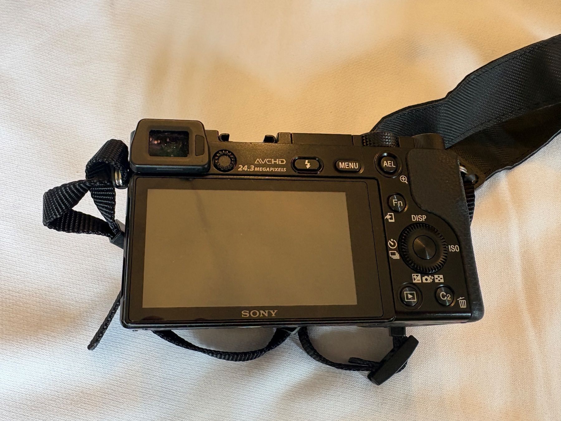 Sony Kamera: Sony Digital-Kamara a6000 Original Kit mit 2 Zusatzakku – Gebraucht aus Rombach von sevawi 1