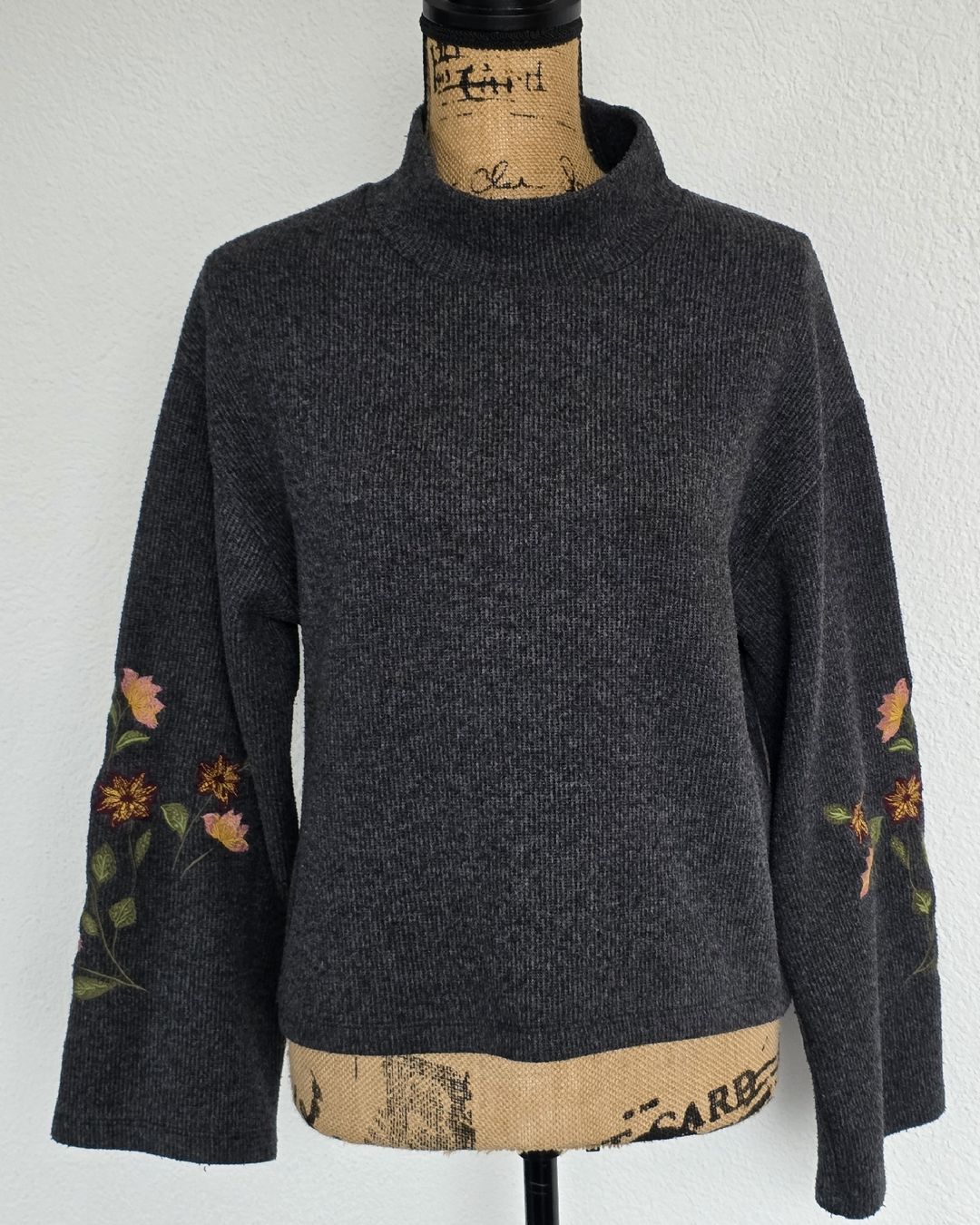 Maglioni & Felpe: Winter-Pullover von Jimmy Key, Grösse M, Top Zustand! – Usato da Rheinsulz venduto da Gilea 1