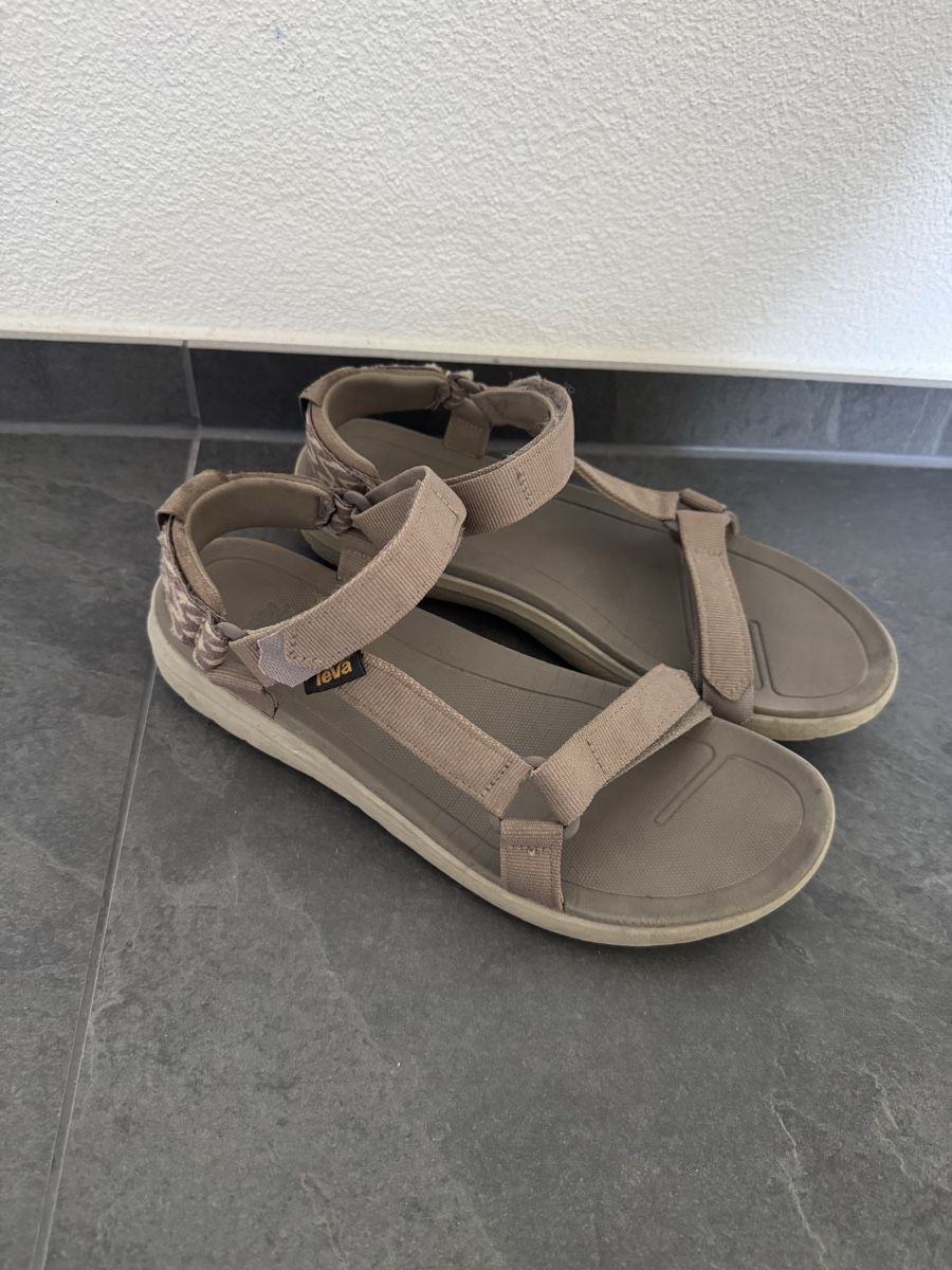Teva Chaussures femmes: Teva 41 – D'occasion à Derendingen par Happyever 1