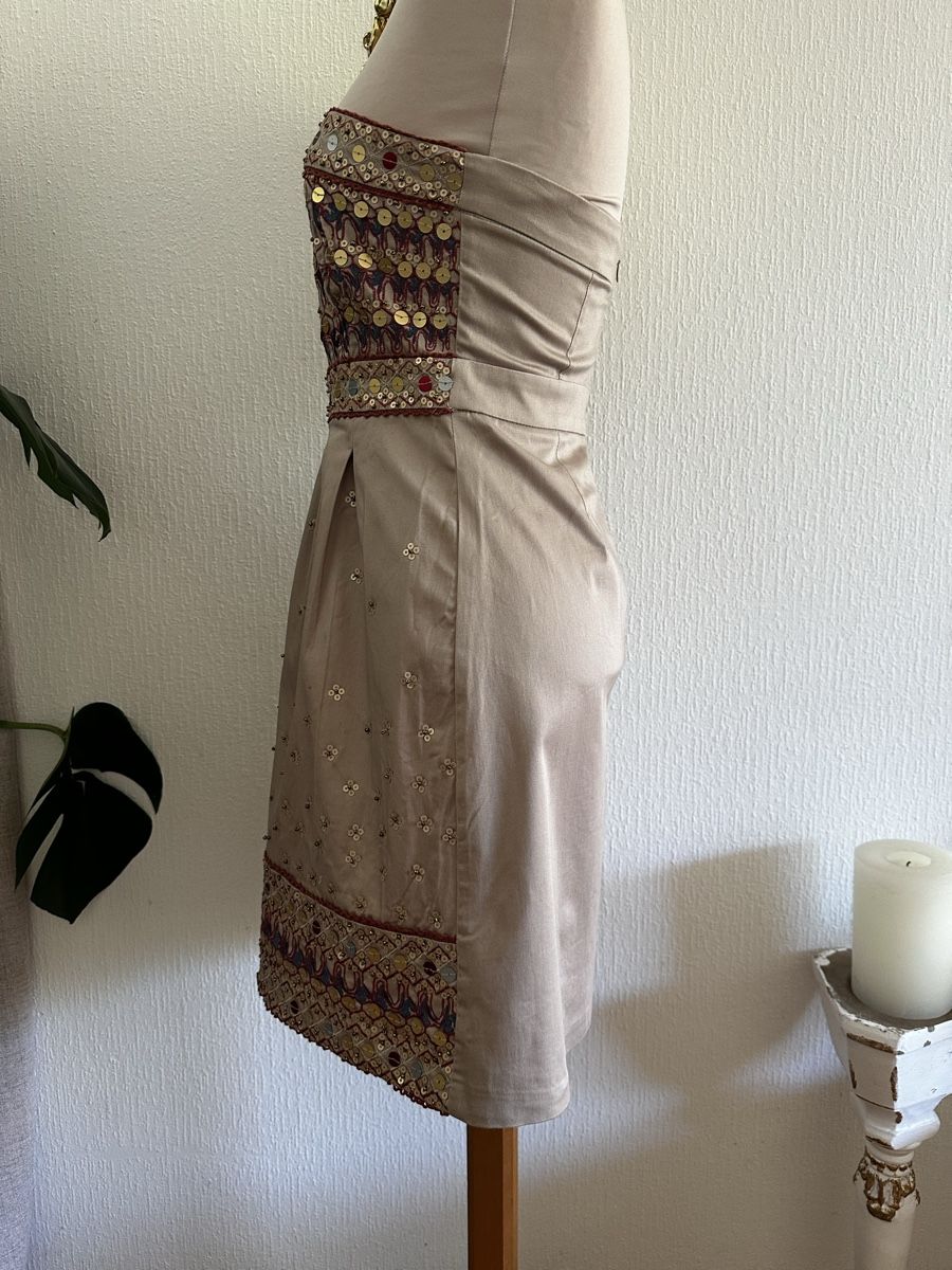 Kleider: Robe bustier Blanco taille S ornée sequins bon état – Neu (gemäss Beschreibung) aus Châtelaine von Alexandra.jankowski 3