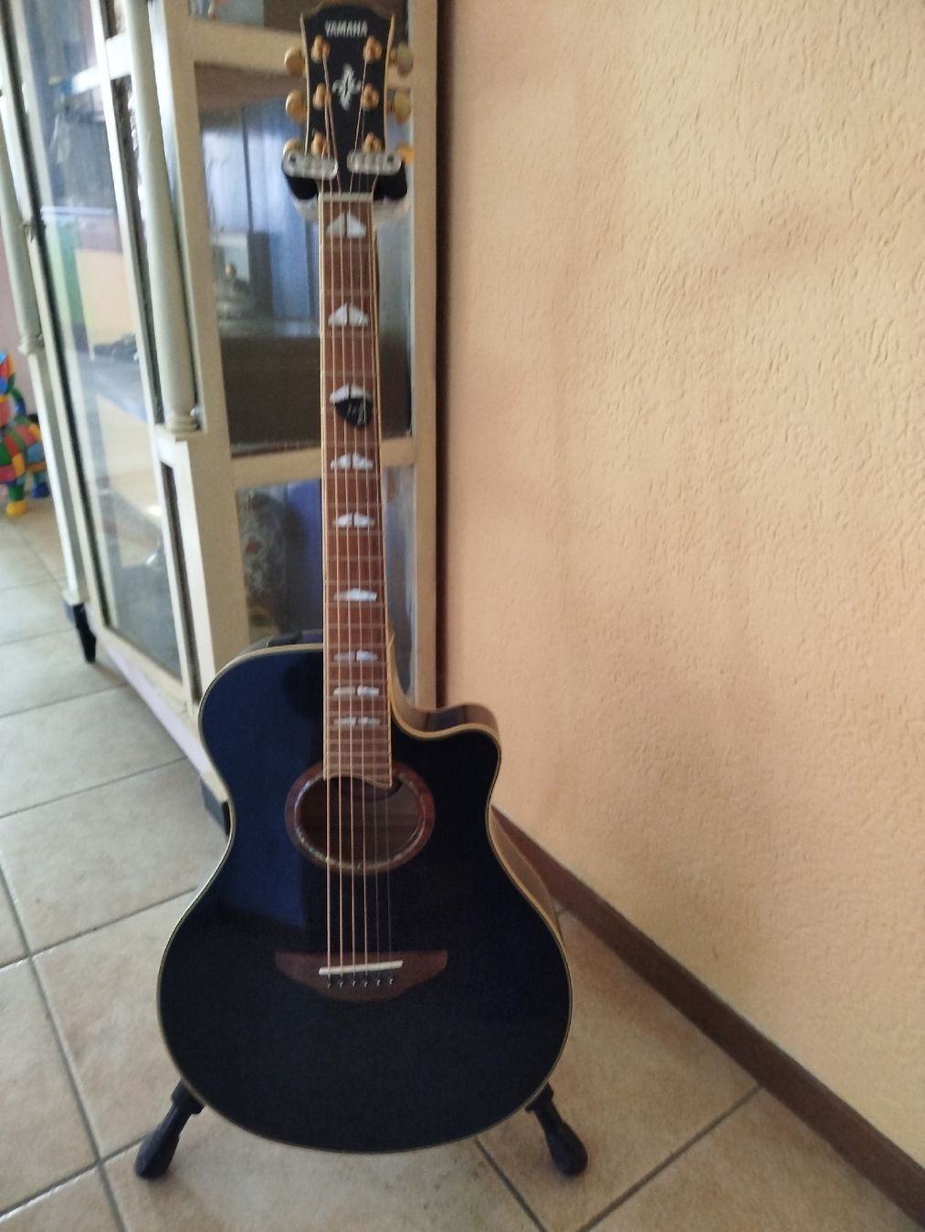 Yamaha Musikinstrumente: Gitarre Yamaha – Gebraucht aus Delémont von mos_9927