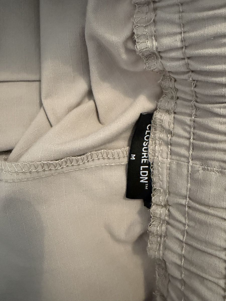 Pantaloni: Closure London Cargo Pants, Size M – Nuovo e nell'imballaggio originale da Zug venduto da pav_q5f7 4