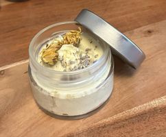 Ganzkörpercreme mit Ringelblume und Lavendel