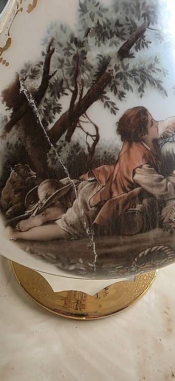 Vase & Récipients: Traumhafte Bauchvase auf Sockel – D'occasion à Kaufdorf par Nati-Nati 4
