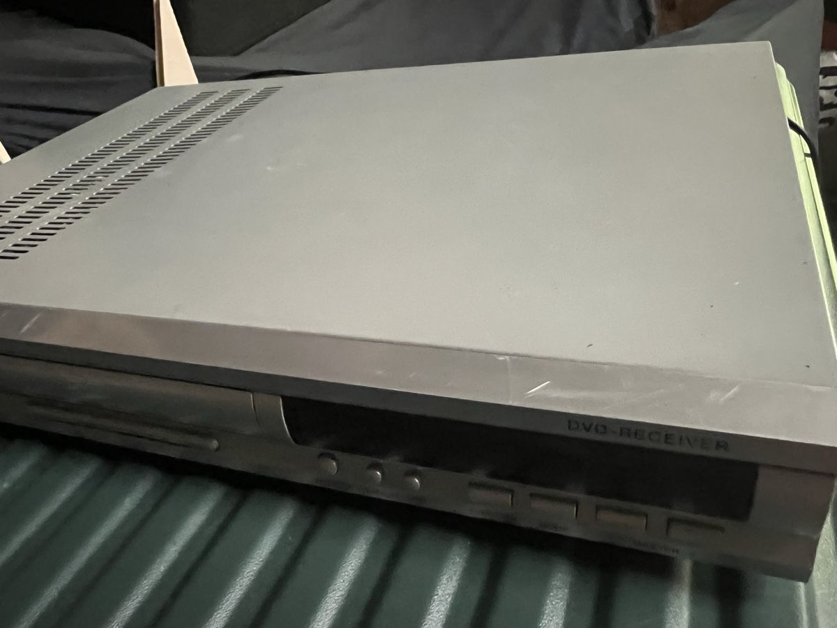 Lettore multimediale & Streamer: Red Star DVD Receiver System 2005N – Usato da Kriens venduto da Clevero 1