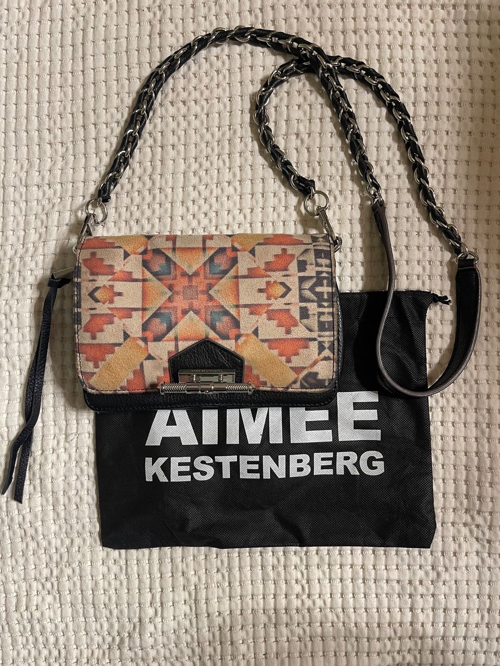 Sacs femmes: Aimee Kestenberg Umhängetasche gemustert – D'occasion à Niedergösgen par MacWinder
