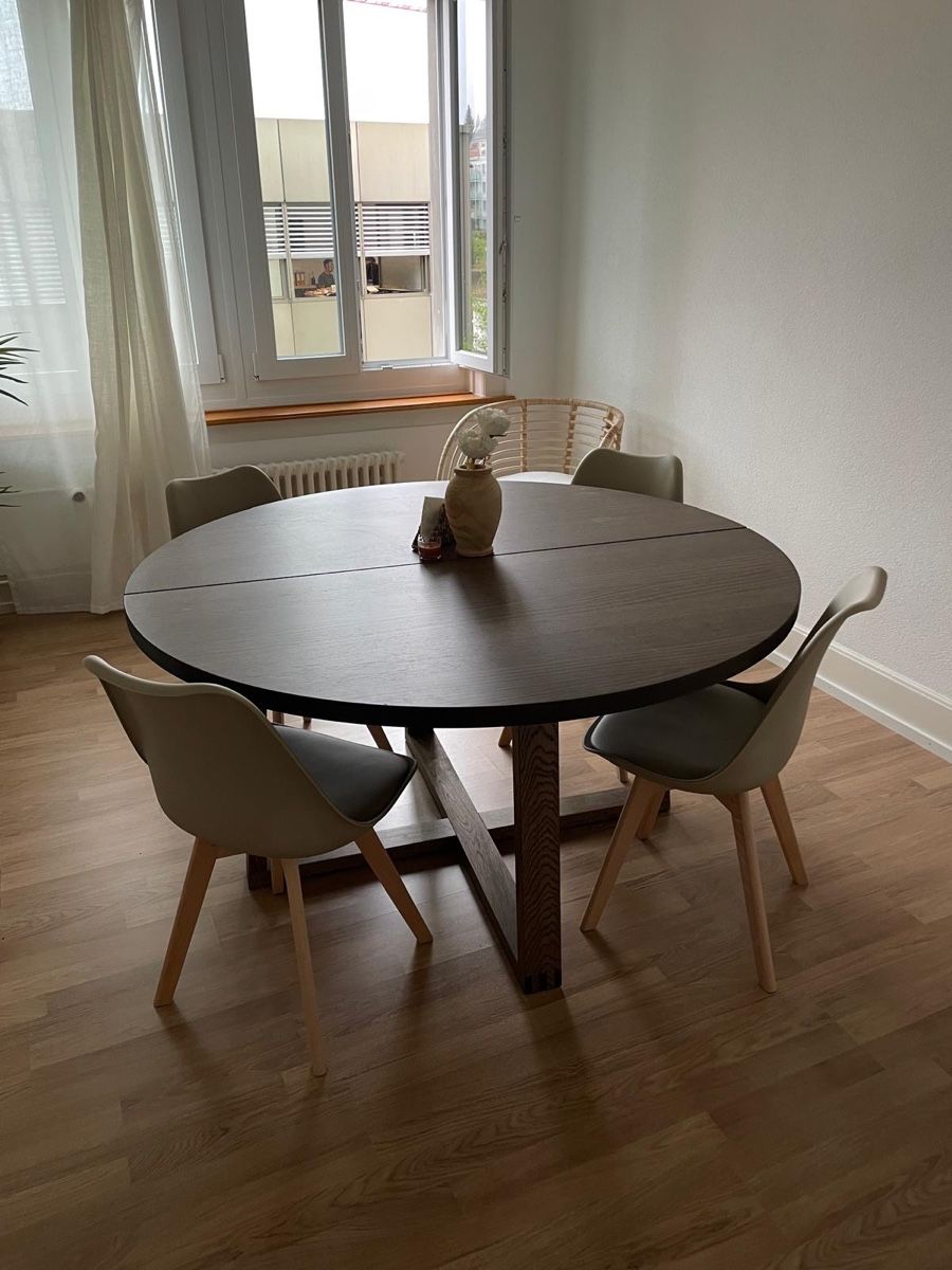 Tische: Tisch (Eichenfurnier) – Gebraucht aus Jona von yan_sg85 3