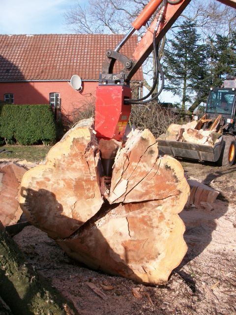 Holzspalter & Zubehör: Kegelspalter Holzspalter Bagger 315 ccm – Neu und originalverpackt aus Les Ponts-de-Martel von SpalterRobert 3