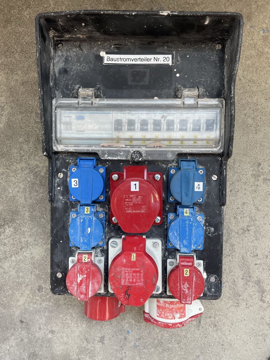 Electrotechnique: Baustromverteiler – D'occasion à Eschenbach SG par Roger-Fuss 1