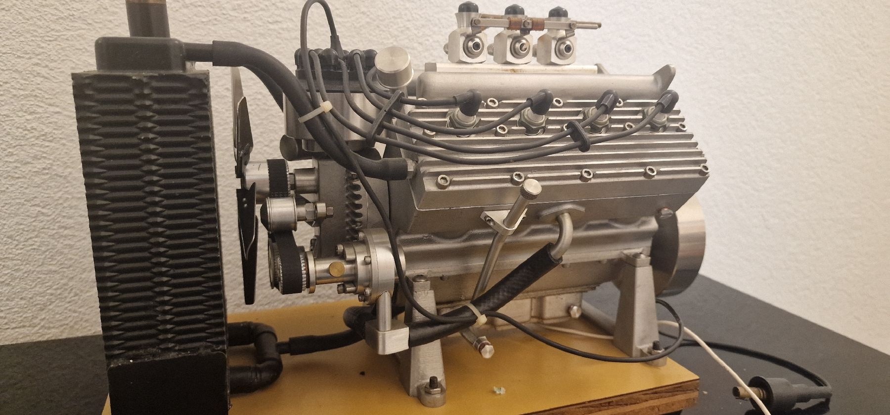RC Modellbau: Challenger V8 Flathead Modellmotor Lauffähig 103ccm – Gebraucht aus Rorschacherberg von proudschweiz 1