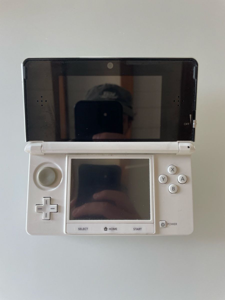 Nintendo Konsolen: Nintendo 3DS - White – Gebraucht aus Brè sopra Lugano von ped_8qk8 1