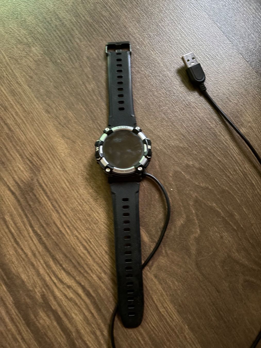 Smartwatch: Smartwatch schwarz gutem Zustand mit Ladekabel – Usato da Mollis venduto da Stern8577 1