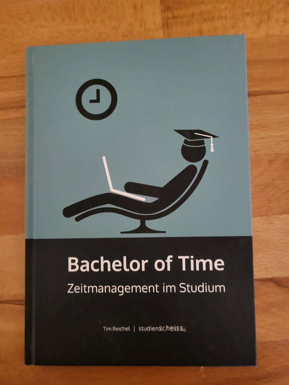 Libri: Bachelor of Time – Nuovo (secondo la descrizione) da Möriken AG venduto da Vandine