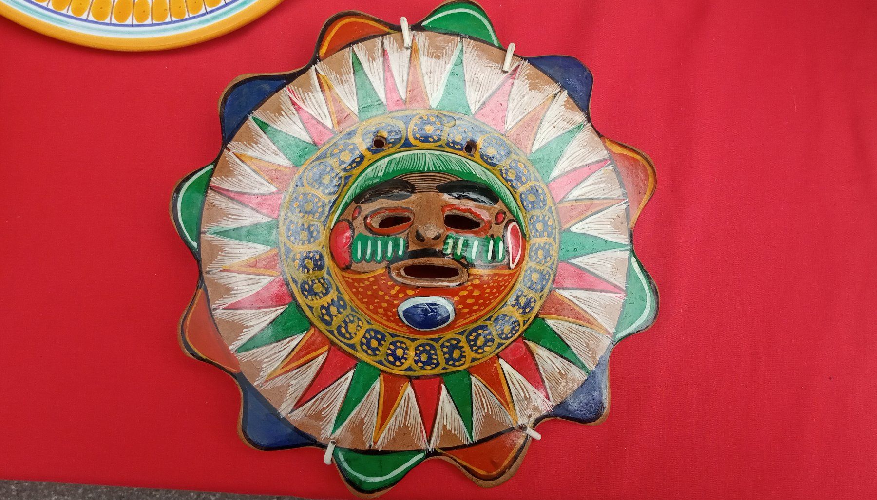 Figuren: Masque mexicain peint à la main pour suspendre – Gebraucht aus Montreux von Art_et_antiquites 1