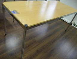 USM Haller Bürotisch, Nr. 16d